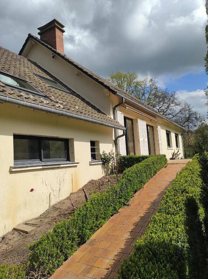 Eight-Bedroom House in Saint-Gervais-en-Belin, Sarthe