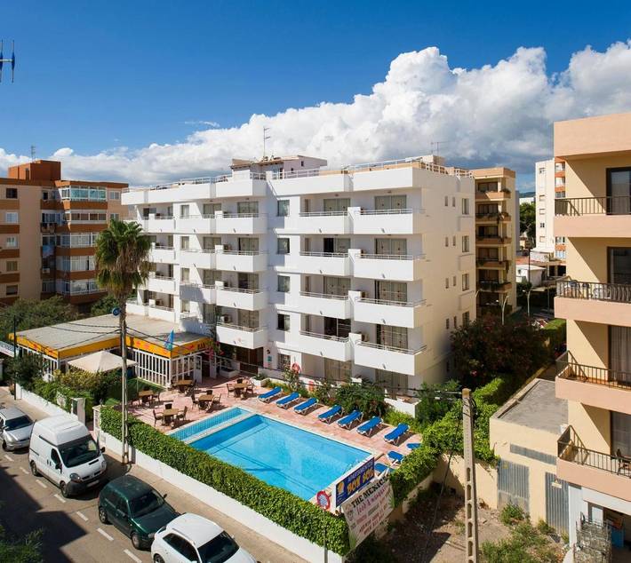 Location de vacances pour 3 personnes, avec jardin ainsi que piscine et bassin pour enfant dans Playa d'en Bossa - 3
