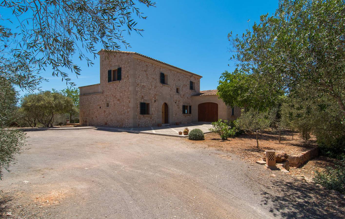 Gemütliche Wohnung mit Terrasse, Pool und Grill - in der Nähe von Ses Salines in Ses Salines, Mallorcas Küste