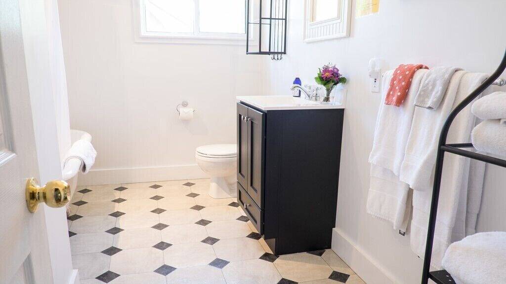 Offenes Konzept, Grill, Wrap-Veranda, Gartenoase, Wlan, Parkplatz in Niagara-on-the-Lake, Niagara Fälle