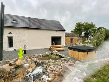 Location de vacances pour 5 personnes, avec vue et bassin pour enfant ainsi que jardin et piscine à Le Pêchereau