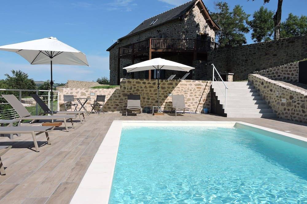Maison de caractère en Aveyron  classée 4 étoiles in Lugan, Aveyron