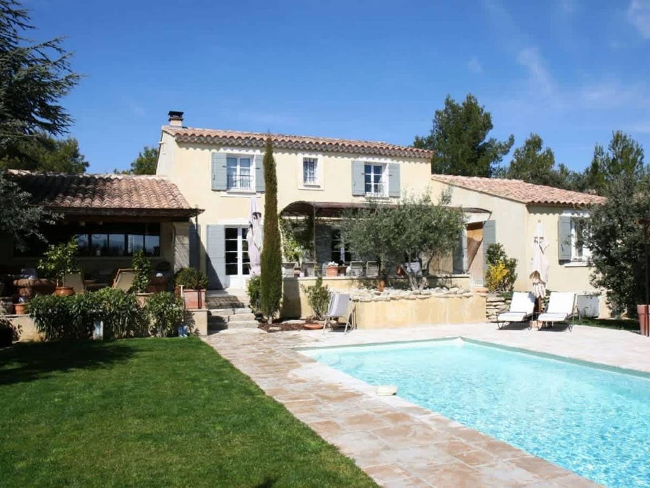 Ganze Wohnung, Villa mit privatem Pool, Cabrieres-d Avignon in Cabrières-d'Avignon, Regionaler Naturpark Luberon