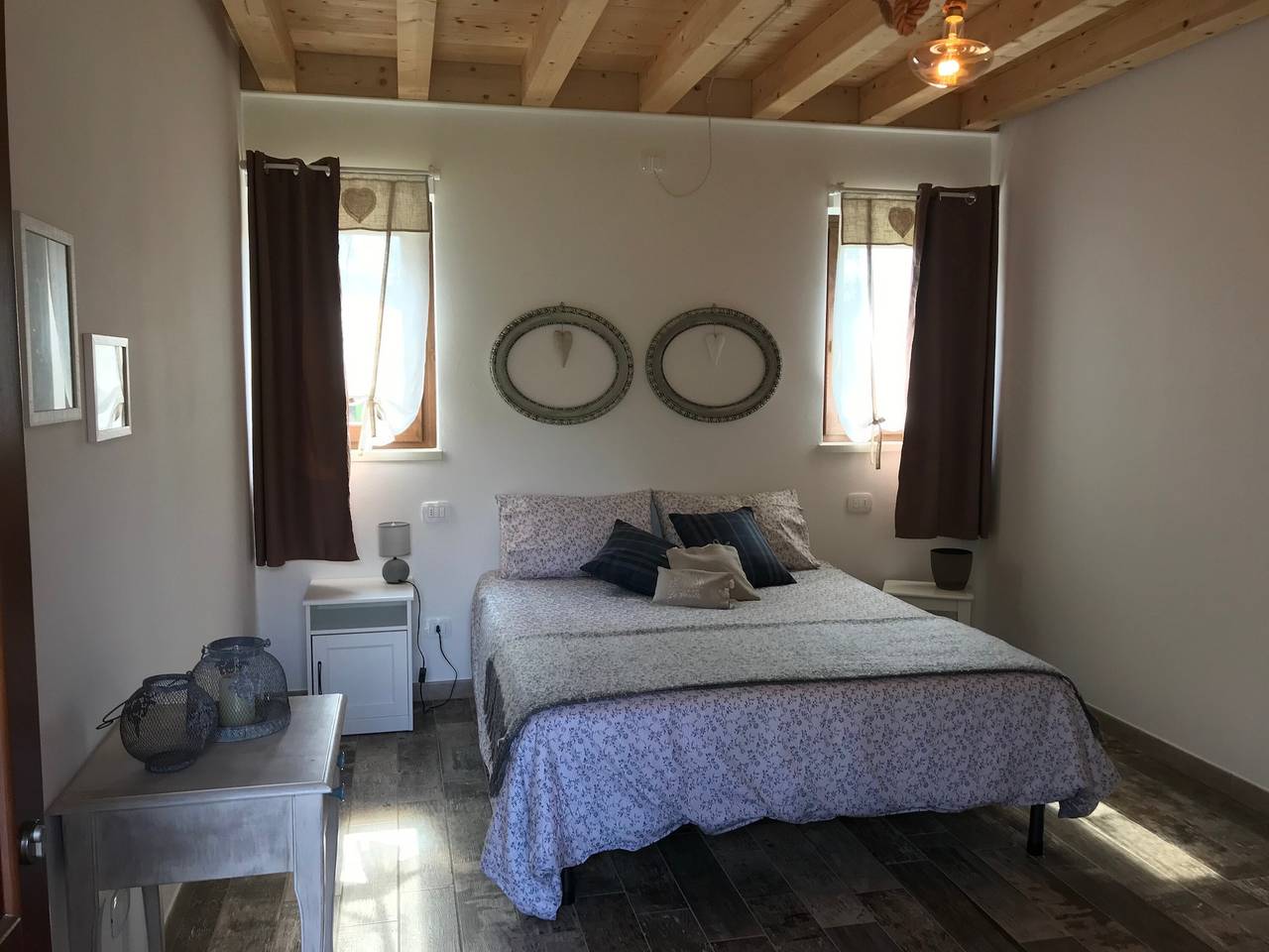 Doppelzimmer '2' mit Gemeinschaftspool, Wlan und Klimaanlage in Cavaion Veronese, Gardasee-Berge