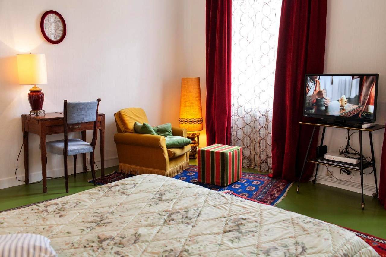Double Room with Private Bathroom in Montauban, Tarn-et-Garonne