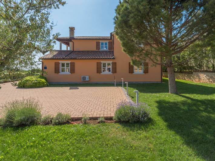 Ferienhaus für 12 Personen, mit Terrasse und Garten in Kastelir - 2
