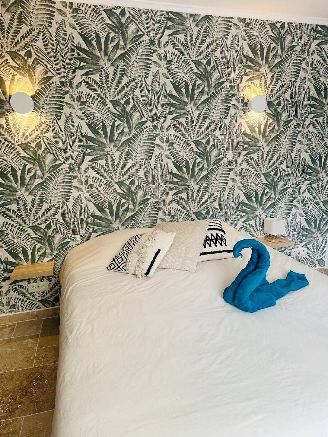 Location de vacances pour 6 personnes, avec vue ainsi que piscine et jardin à Moissac-Bellevue - 3