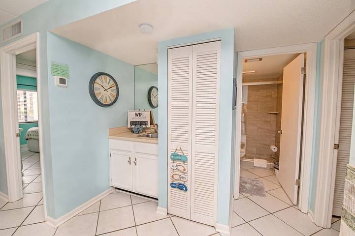 Vacation rental for 6 people, with hot tub and pool as well as balcony/terrace in St. Augustine Beach