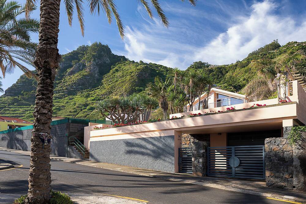 Die Porto Moniz Villa ist der perfekte Ort, um Ihre Energie wieder aufzufüllen. Besuchen Sie uns. in Porto Moniz, Madeira