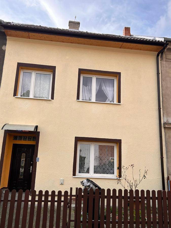 Appartement de vacances pour 9 personnes, avec vue ainsi que vue sur le lac et jardin, animaux acceptés