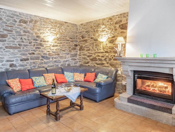 Location de vacances pour 6 personnes, avec terrasse et jardin à Pleudihen-sur-Rance - 4