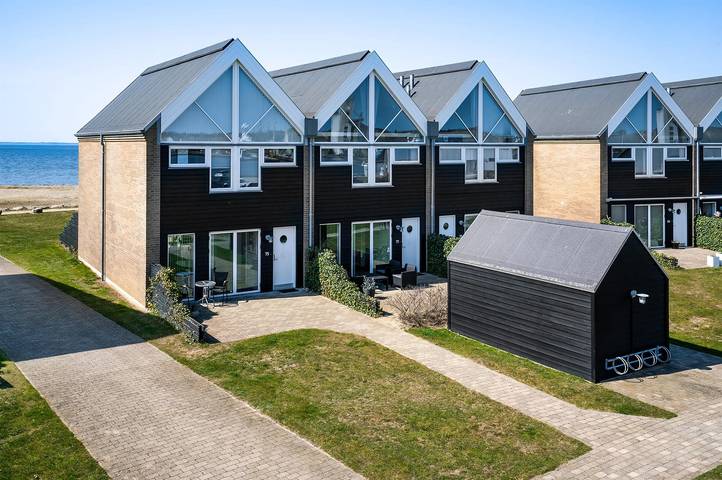 Ferielejlighed for 6 personer, med terrasse og jacuzzi - 1