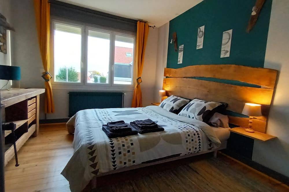 Large family house 300m from the beach Blériot-Plage, Sangatte - France in Sangatte, Calais region