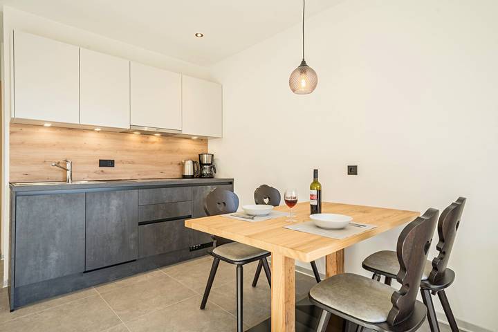 Ferienwohnung für 2 Personen, mit Balkon und Garten in Lana
