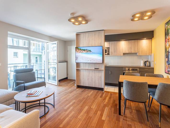 Ferienwohnung für 5 Personen, mit Balkon und Garten sowie Sauna und Seeblick
