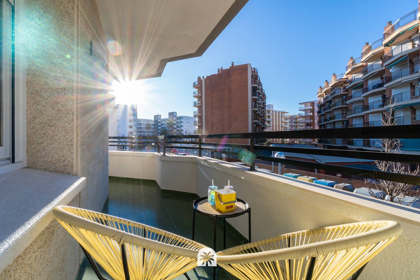 Entire apartment, Holiday apartment for 6 people with terrace in La Pineda, Platja de la Pineda