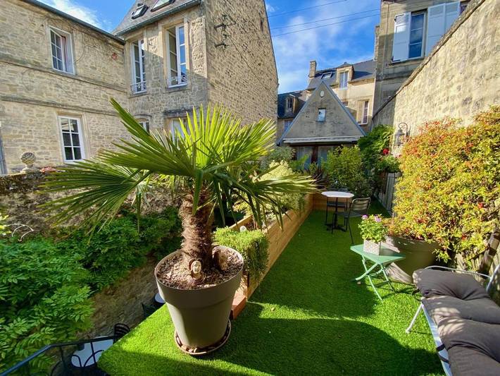Gîte pour 2 personnes, avec Terrasse et Vue dans Office De Tourisme De Bayeux