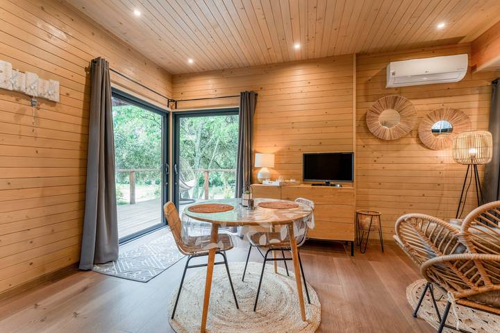Vacation Home 'Lodge Slow Life - Mas De Rey' with Private Terrace, Wi-Fi & Air Conditioning in Arpaillargues-et-Aureillac, Nimes region