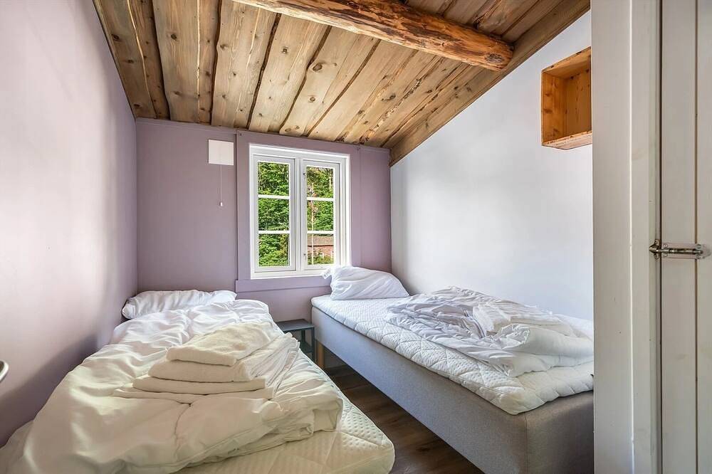 Ganze Wohnung, Coastal Comfort at Hidra – Jørgine´s House, 3 bedroom apartment in Hidra