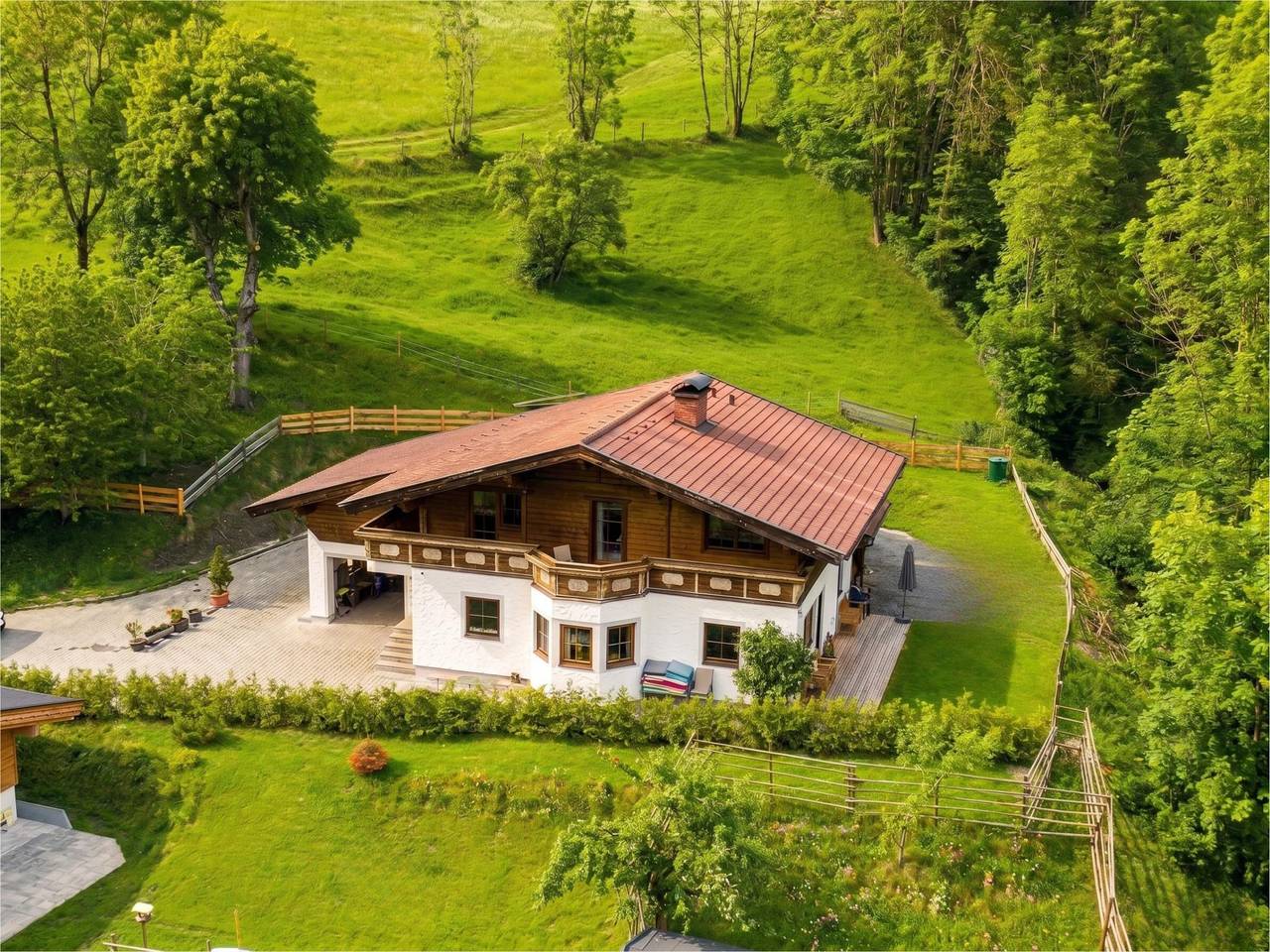 Spacious holiday home with beautiful views in Rauris, Ski Amadé