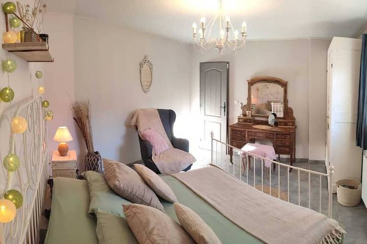 Location de vacances pour 4 personnes, avec jardin et terrasse à Saint-Ferréol-Trente-Pas - 4