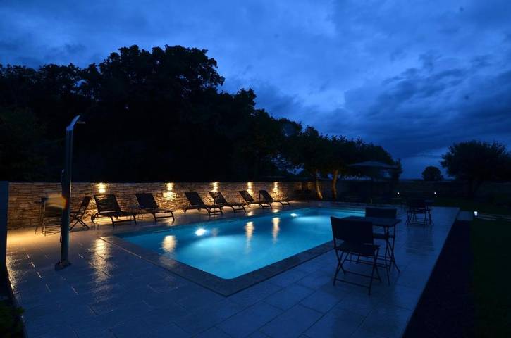 Maison d’hôte pour 2 personnes, avec piscine et jardin à Bale (Croatie)