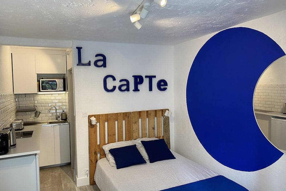 Ganze Wohnung, Le Jardin-Studio-Design-Ensuite mit Dusche-Gartenblick in La Capte, Hyeres