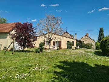 Gîte pour 4 personnes, avec jardin dans Indre