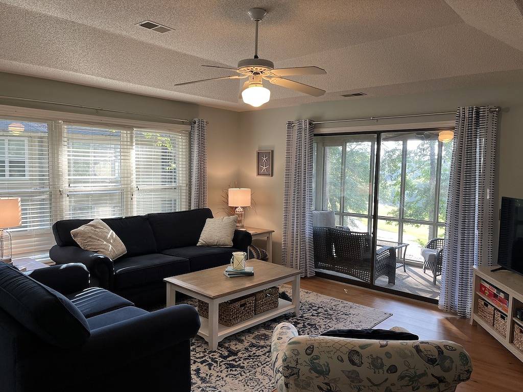 Ganze Wohnung, Sea Trail 2Br - Golf, Bike, Beach Getaway! Clean, Quiet, Pools, Great View! in Sunset Beach (NC), Brunswick County