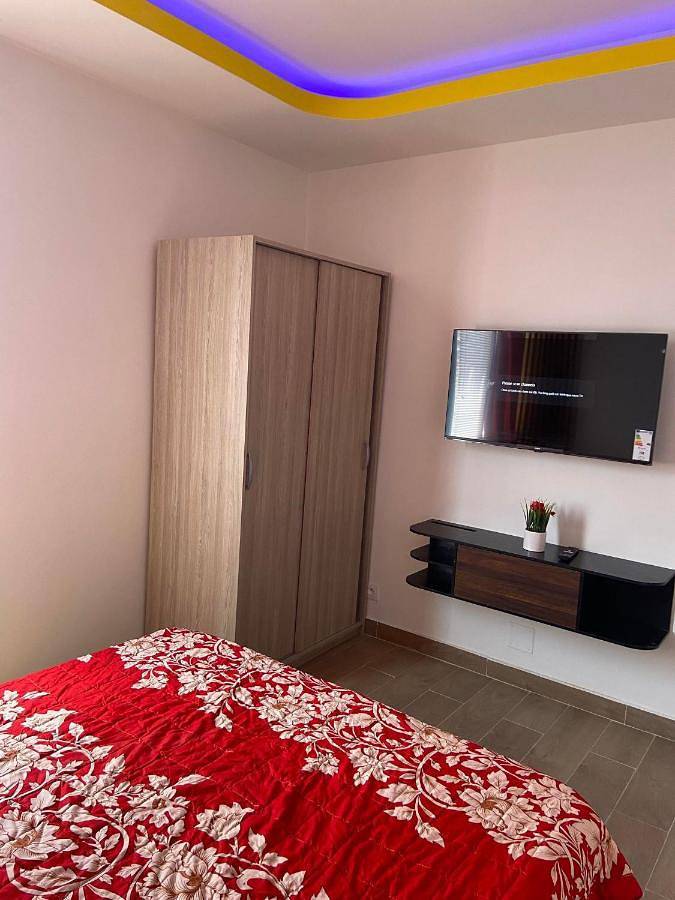 Double Room with Balcony in Prayssac, Quercy