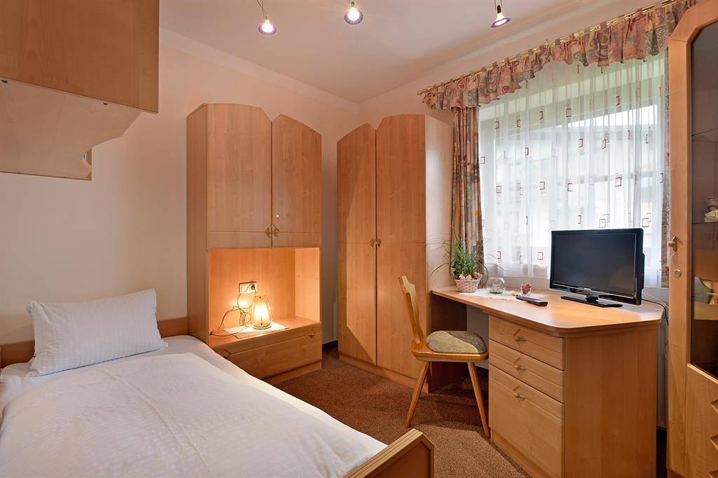 Einzelzimmer mit Dusche,Wc,Tv in Walchsee, Kaiser mountains