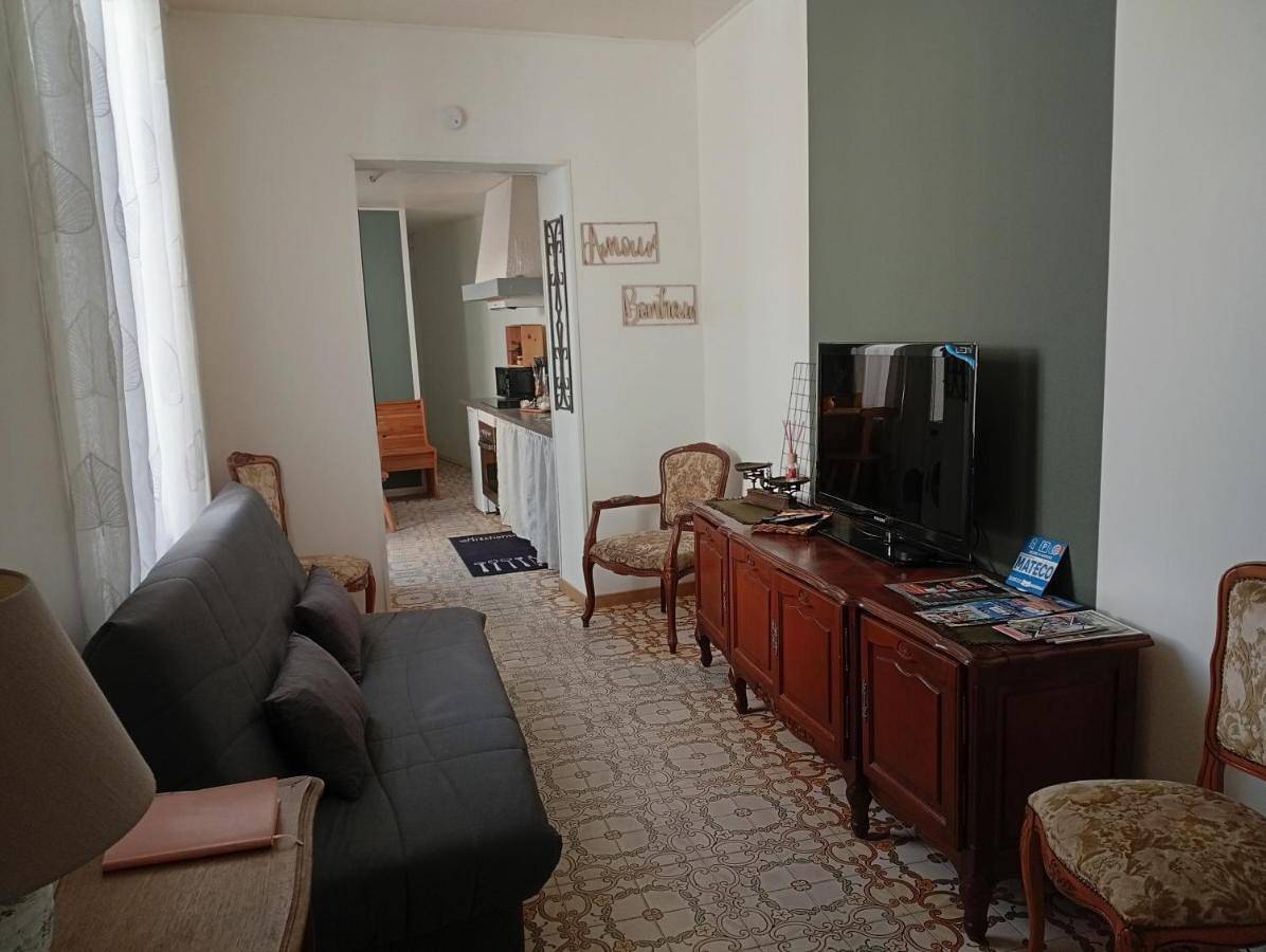 Appartement entier, L'immeuble de Didier et Fabien in Guînes, Région de Calais