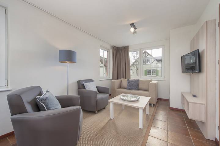 Ferienhaus für 4 Personen, mit Balkon/Terrasse und Terrasse sowie Garten und Pool in Ediger-Eller
