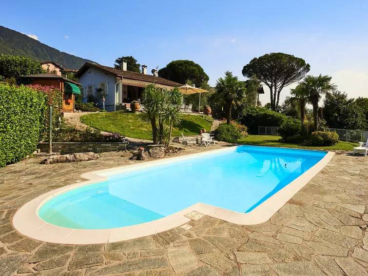 House 6 People in Olgiasca, Colico