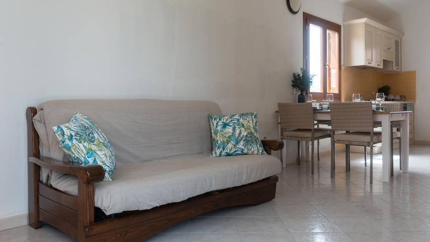 Gîte pour 6 personnes, avec Balcon ainsi que Terrasse et Jardin à Tanaunella - 3