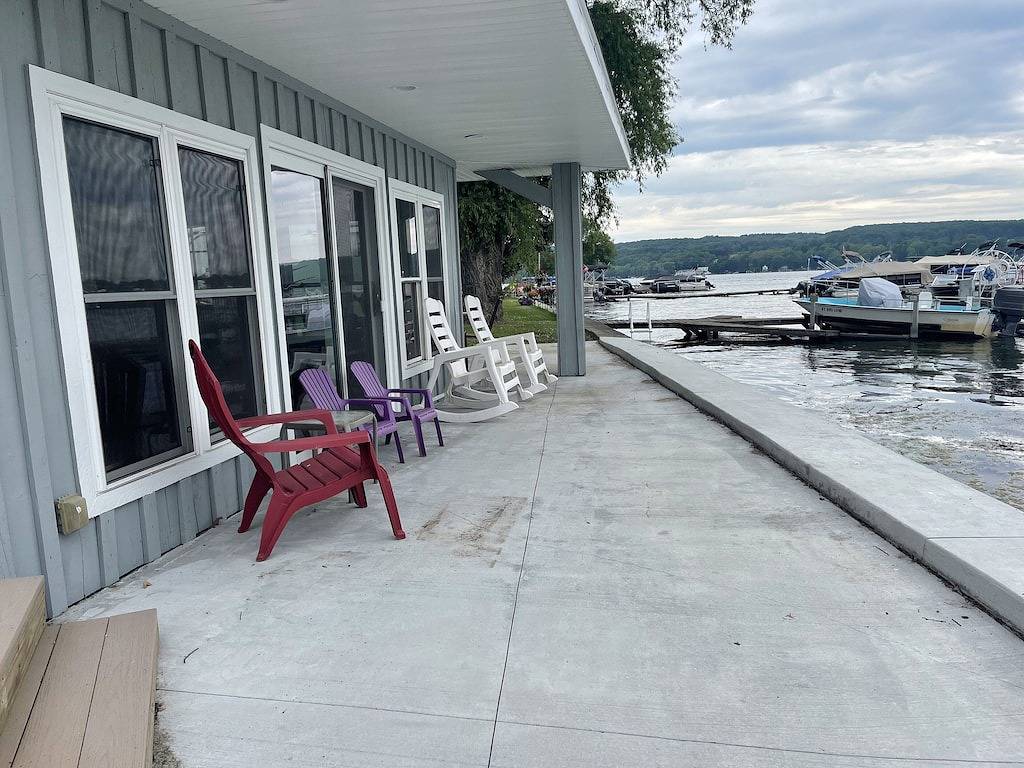 Lakefront Cottage with Stunning Views. Boat available to rent with cottage! in Wyoming County