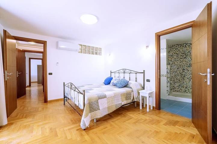 Villa Azzurra, Terra Mala, Quartu Sant'Elena in Terra Mala, Quartu Sant'Elena