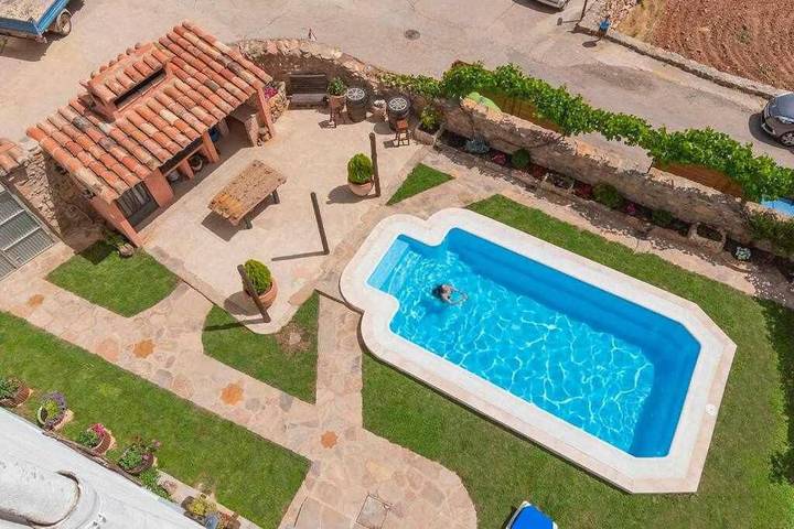 Casa rural para 8 personas, con Balcón y Terraza además de Jardín y Piscina en Villanueva de Viver - 2