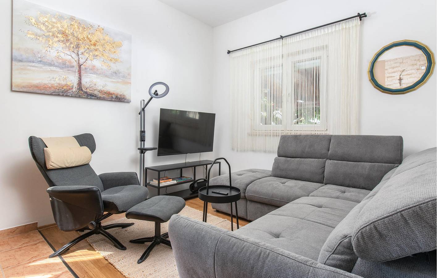 Nur 2 km von Trilj entfernt: Gemütliche Ferienwohnung mit Pool und Terrasse in Dalmatinisches Zagora