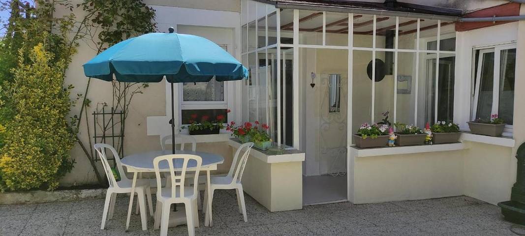 Gîte pour 2 personnes, avec terrasse, animaux acceptés dans Joux-la-Ville - 2