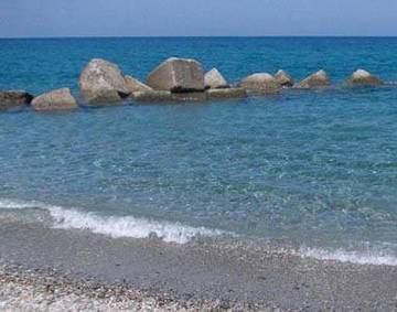 Location de vacances pour 4 personnes, avec vue et terrasse à Spadafora