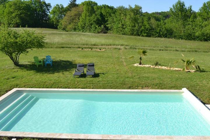 Location de vacances pour 4 personnes, avec jardin ainsi que terrasse et piscine à Sainte-Alvère - 4