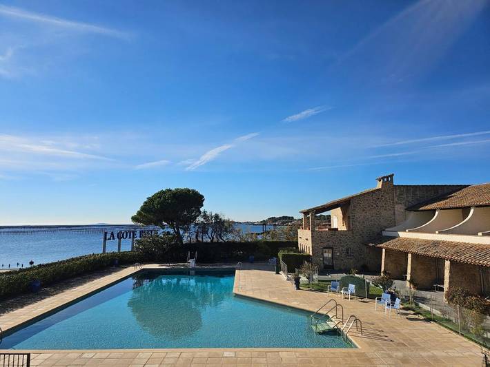 Hôtel pour 2 personnes, avec vue ainsi que piscine et jardin - 1