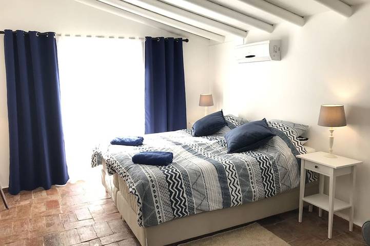 Gîte pour 2 personnes, avec jardin et terrasse dans Santa Catarina da Fonte do Bispo - 2