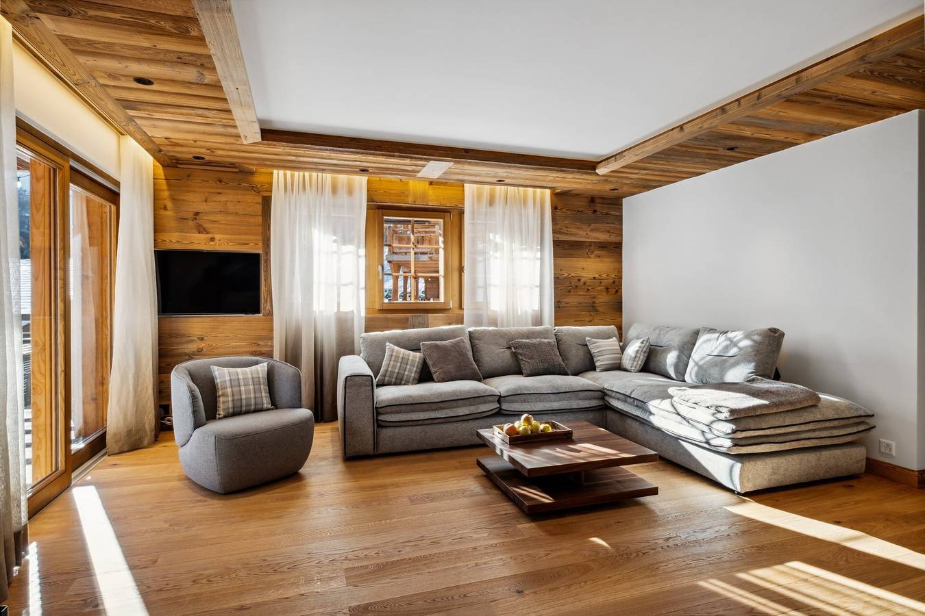 Entire apartment, Beautiful Apartment at Chalet Larchwood Grimentz - By Mrs Miggins in Grimentz, Anniviers