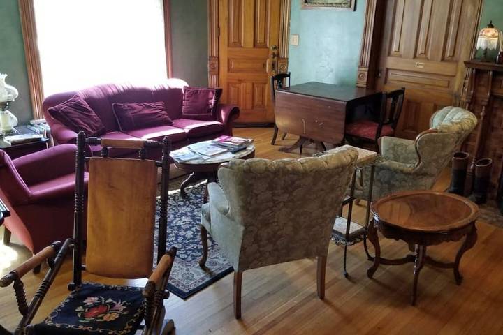 Vacation rental for 2 people, with yard in Sioux Falls