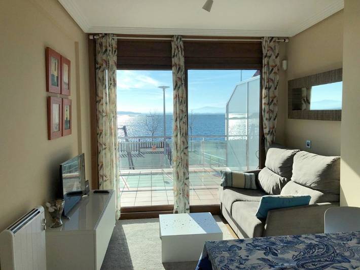 Apartamento para 2 personas, con Balcón y Terraza además de Jardín y Vistas en Riveira