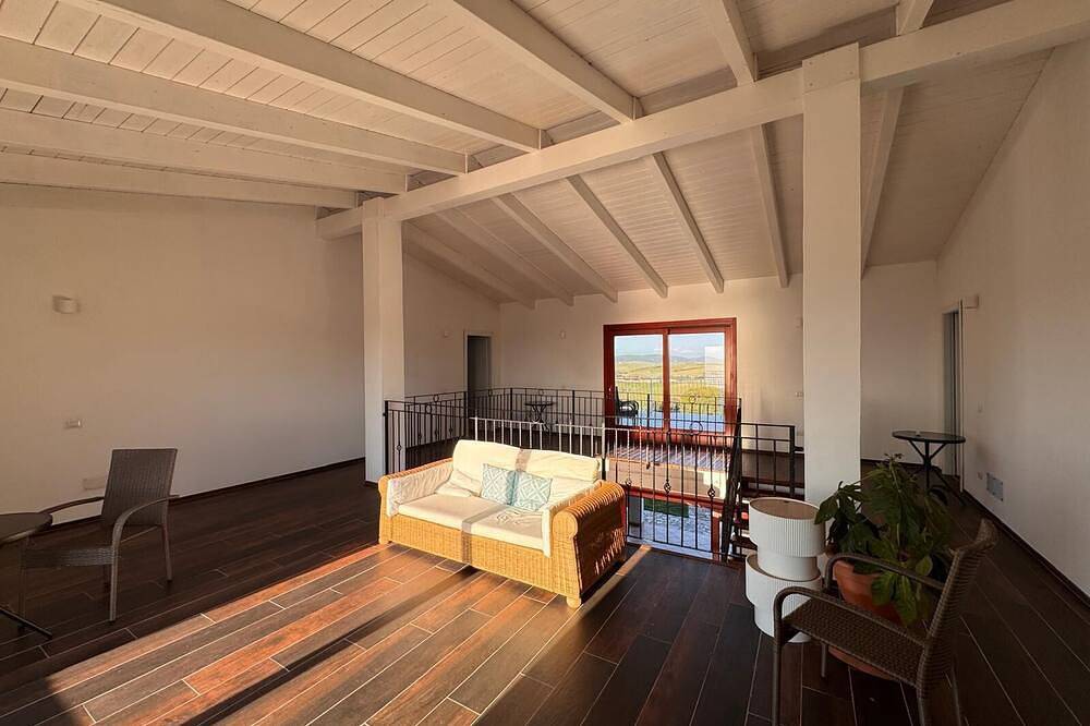 Cozy apartment surrounded by nature, with terrace and veranda in Palmadula, Sassari