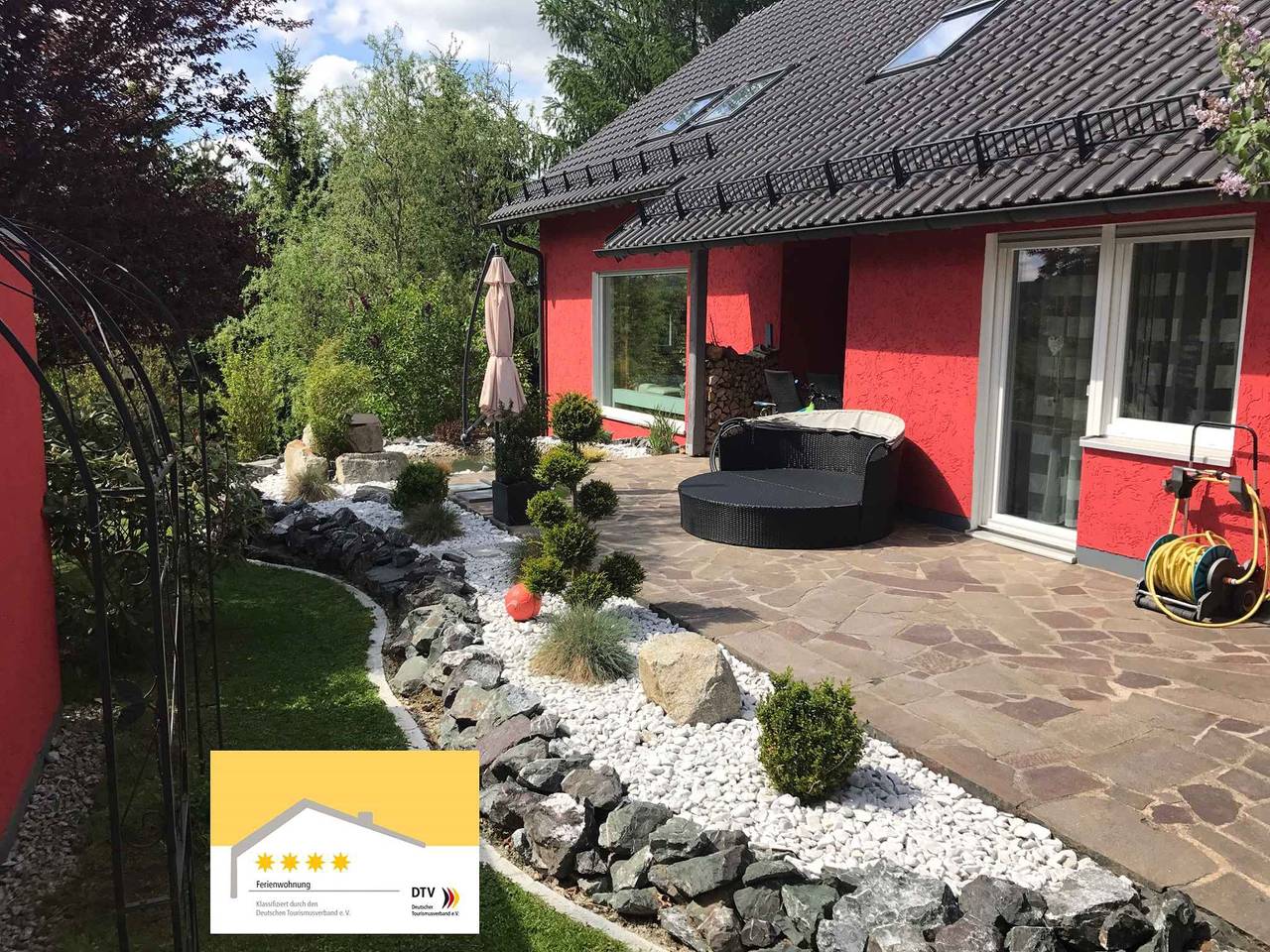 Ganze Ferienwohnung, Ferienwohnung modern eingerichtet, 100 qm mit Loggia in Nähe Hof - Naila  in Schauenstein, Landkreis Hof