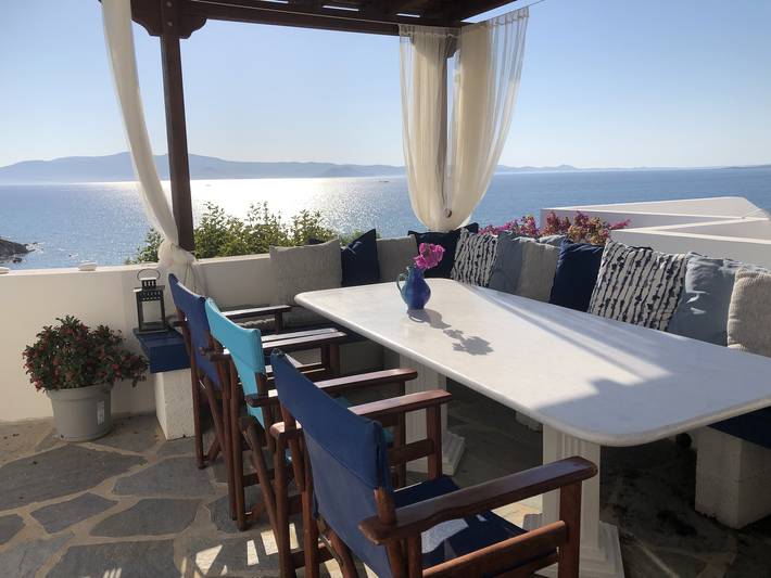 Filter.villa.villa für 11 Personen, mit Meerblick und Balkon/Terrasse sowie Garten und Ausblick auf Naxos
